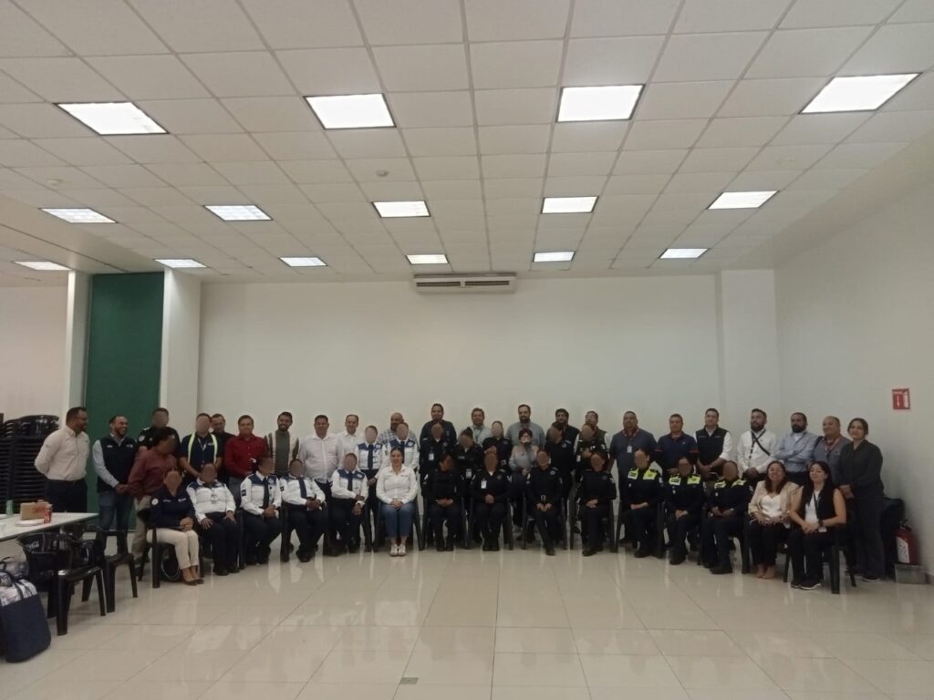 Reconoce sector empresarial valentía y compromiso de mujeres policías en Guanajuato