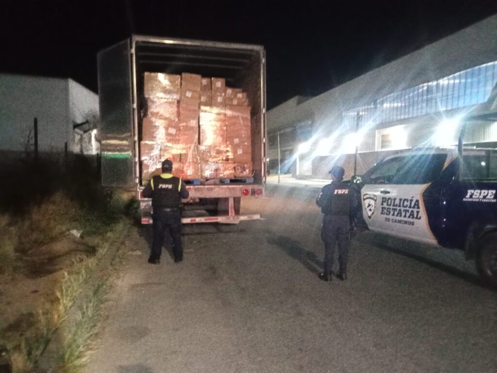 <strong>Policía Estatal de Caminos frustra robo y recupera mercancía valuada en 500 mil pesos en Celaya&nbsp;&nbsp;</strong>
